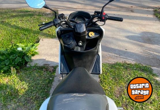 Motos - Zanella Scooter 2023 Nafta 120000Km - En Venta
