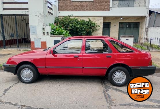 Clásicos - Ford sierra 1985 L 1.6 titular al día listo para transferir - aire acondicionado funcionando - Vtv - En Venta