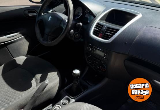 Autos - Peugeot 207 2013 Nafta 111000Km - En Venta