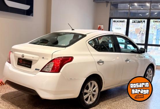 Autos - Nissan Versa 2015 Nafta 112000Km - En Venta