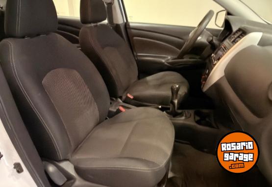 Autos - Nissan Versa 2015 Nafta 112000Km - En Venta