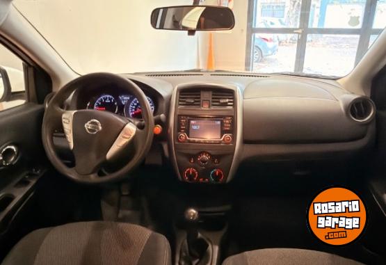 Autos - Nissan Versa 2015 Nafta 112000Km - En Venta