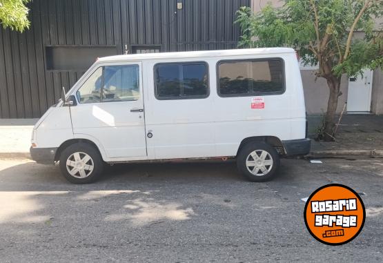 Utilitarios - Renault Trafic 1996 GNC 500000Km - En Venta
