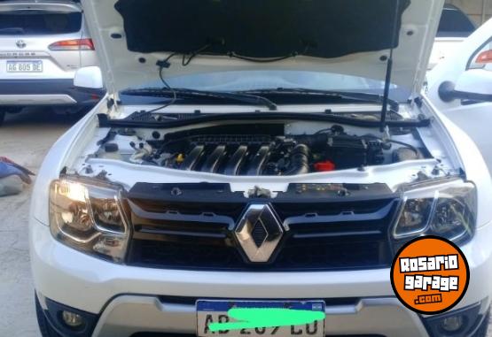 Autos - Renault DUSTER PRIVILEGE 2017 Nafta 70100Km - En Venta