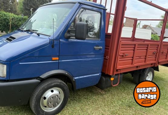Camiones y Grúas - Vendo iveco daily - En Venta