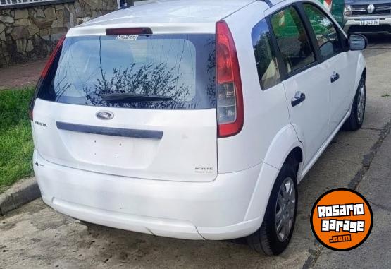 Autos - Ford Fiesta Ambiente 2012 Nafta 250000Km - En Venta