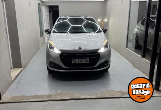 Autos - Peugeot 208 Gt 2017 Nafta 80000Km - En Venta