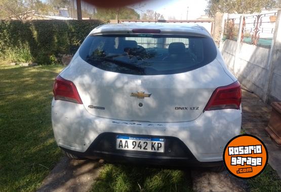 Autos - Chevrolet Onix 2017 Nafta 156000Km - En Venta