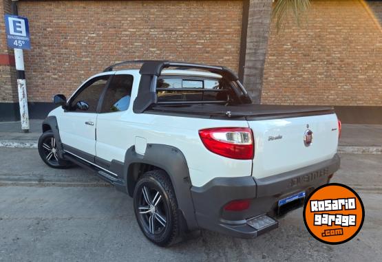 Camionetas - Fiat Strada adventure 2017 GNC 155000Km - En Venta