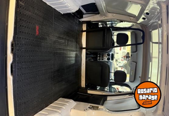 Utilitarios - Peugeot PARTNER HDI 2023 Diesel 21000Km - En Venta