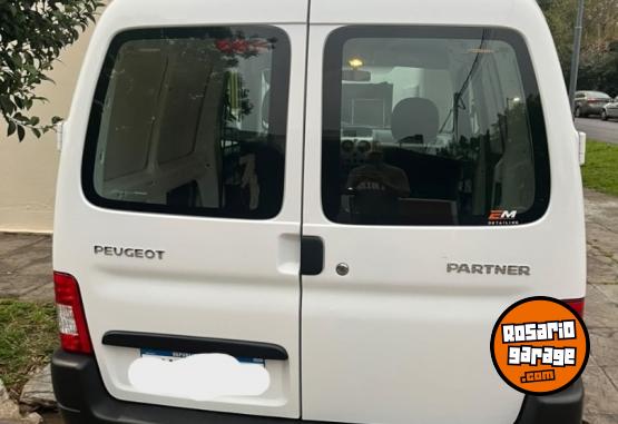 Utilitarios - Peugeot partner 2025 Diesel 16900Km - En Venta