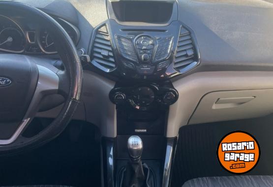 Camionetas - Ford Ecosport Titanium 1.6 2015 GNC 136000Km - En Venta