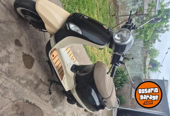 Motos - Zanella Styler Exclusive 150 2019 Nafta 8300Km - En Venta