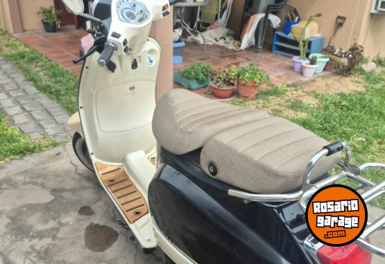 Motos - Zanella Styler Exclusive 150 2019 Nafta 8300Km - En Venta