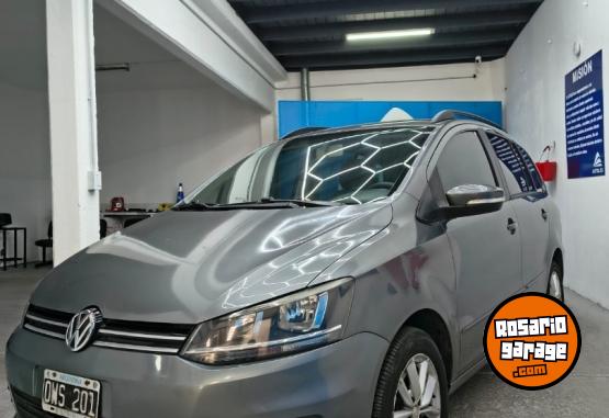 Autos - Volkswagen SURAN TRENDLINE 2015 Nafta 165120Km - En Venta