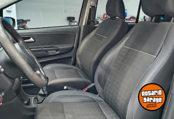 Autos - Volkswagen SURAN TRENDLINE 2015 Nafta 165120Km - En Venta