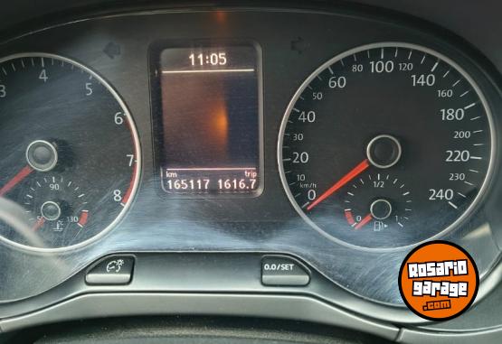 Autos - Volkswagen SURAN TRENDLINE 2015 Nafta 165120Km - En Venta