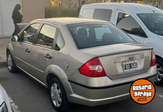 Autos - Ford Fiesta 2006 Nafta 136000Km - En Venta