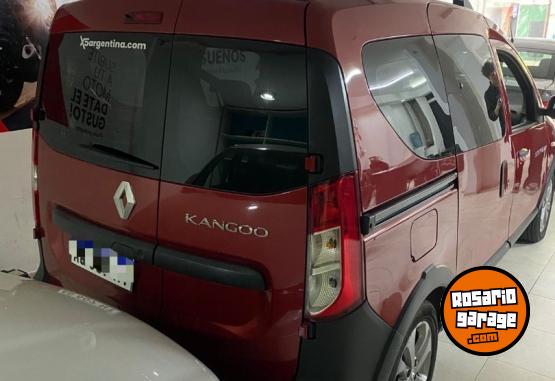 Utilitarios - Renault KANGOO 2024 Diesel 79000Km - En Venta