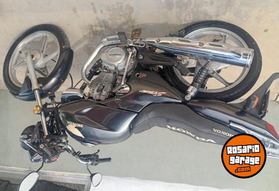 Motos - Honda storm 2012 Nafta 111111Km - En Venta