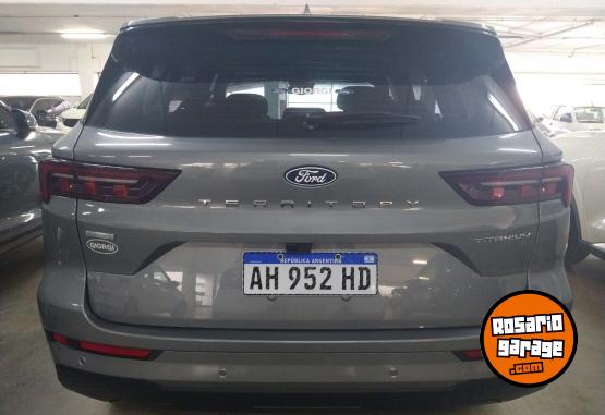 Camionetas - Ford TITANIUM 2025 Nafta 10000Km - En Venta