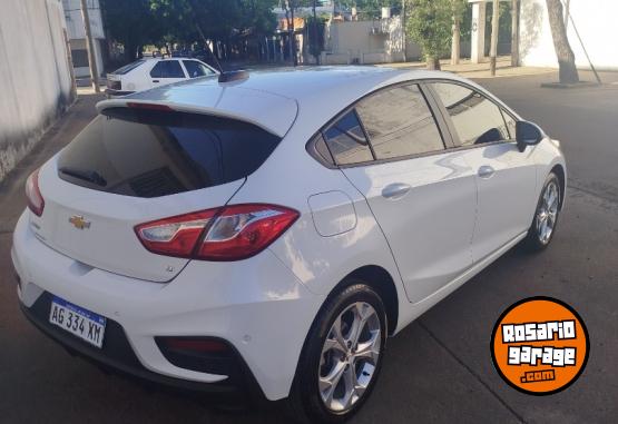 Autos - Chevrolet Cruze LT 2023 Nafta 77000Km - En Venta