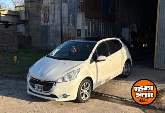 Autos - Peugeot 208 feline pack cuir 2013 Nafta 137000Km - En Venta