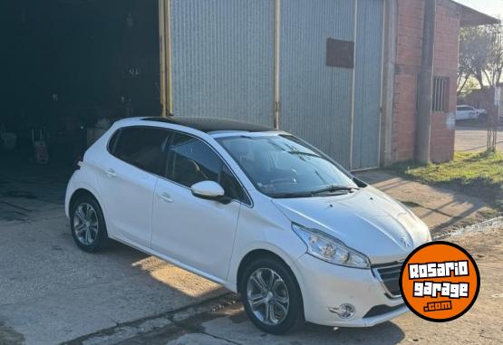 Autos - Peugeot 208 feline pack cuir 2013 Nafta 137000Km - En Venta