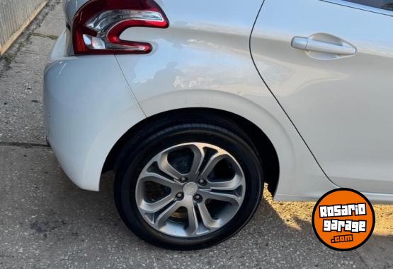Autos - Peugeot 208 feline pack cuir 2013 Nafta 137000Km - En Venta