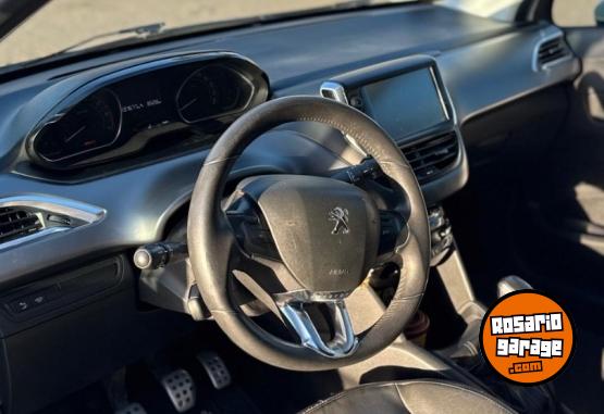 Autos - Peugeot 208 feline pack cuir 2013 Nafta 137000Km - En Venta