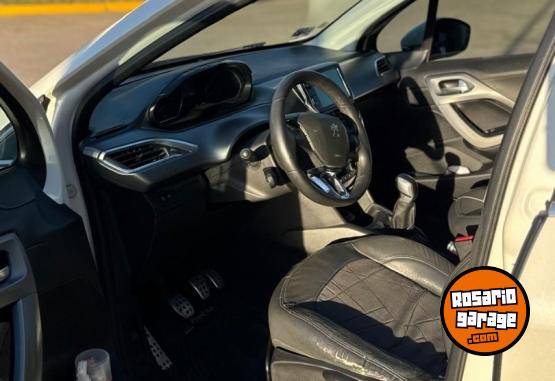 Autos - Peugeot 208 feline pack cuir 2013 Nafta 137000Km - En Venta