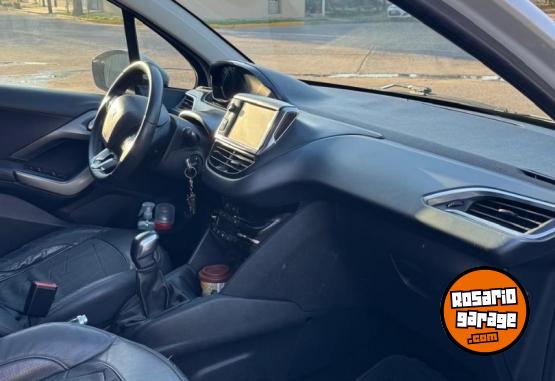 Autos - Peugeot 208 feline pack cuir 2013 Nafta 137000Km - En Venta