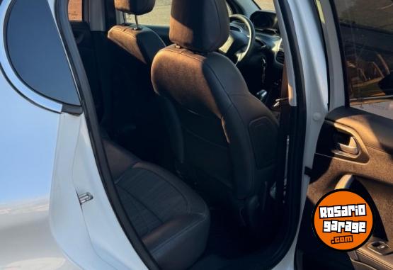 Autos - Peugeot 208 feline pack cuir 2013 Nafta 137000Km - En Venta