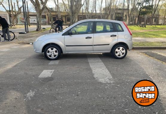 Autos - Ford Fiesta 2010 Nafta 212000Km - En Venta