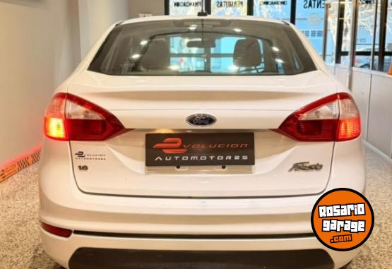Autos - Ford FIESTA SE PLUS 2017 Nafta 129000Km - En Venta