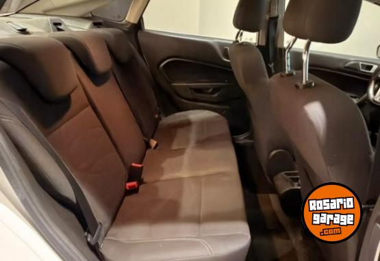 Autos - Ford FIESTA SE PLUS 2017 Nafta 129000Km - En Venta