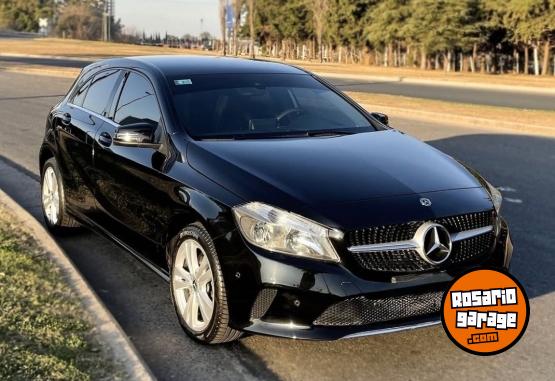 Autos - Mercedes Benz A200 2018 Nafta 70000Km - En Venta