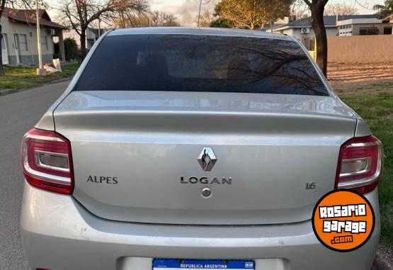 Autos - Renault logan 2018 Nafta 94000Km - En Venta