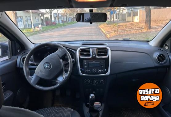 Autos - Renault logan 2018 Nafta 94000Km - En Venta