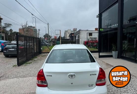 Autos - Toyota ETIOS 1.5 XS GNC 2017 GNC 119000Km - En Venta