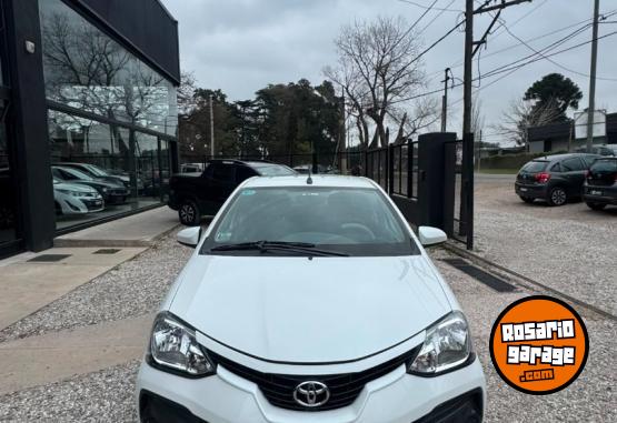 Autos - Toyota ETIOS 1.5 XS GNC 2017 GNC 119000Km - En Venta