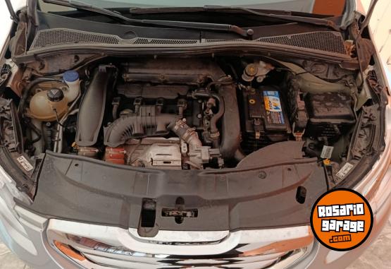 Autos - Peugeot 2008 2017 Nafta 75000Km - En Venta