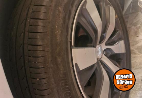 Autos - Peugeot 2008 2017 Nafta 75000Km - En Venta