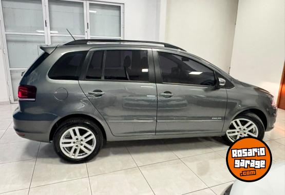 Autos - Volkswagen SURAN HIGHLINE MT6 2017 GNC 166000Km - En Venta