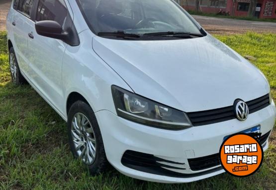 Autos - Volkswagen Suran 2017 GNC 210000Km - En Venta