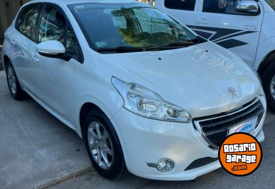 Autos - Peugeot 208 allure touchscreen 2016 Nafta 125000Km - En Venta