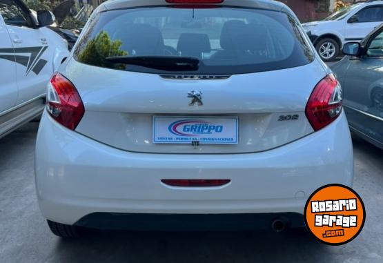 Autos - Peugeot 208 allure touchscreen 2016 Nafta 125000Km - En Venta