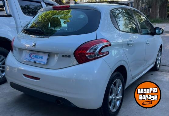 Autos - Peugeot 208 allure touchscreen 2016 Nafta 125000Km - En Venta