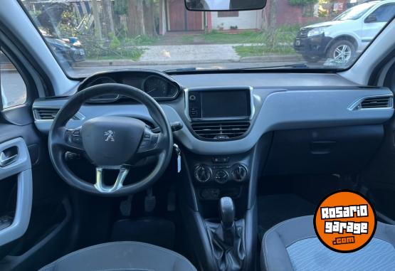 Autos - Peugeot 208 allure touchscreen 2016 Nafta 125000Km - En Venta