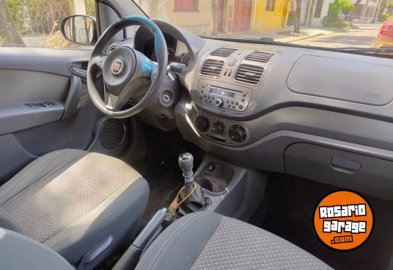 Autos - Fiat Grand Siena 2013 Nafta 200000Km - En Venta